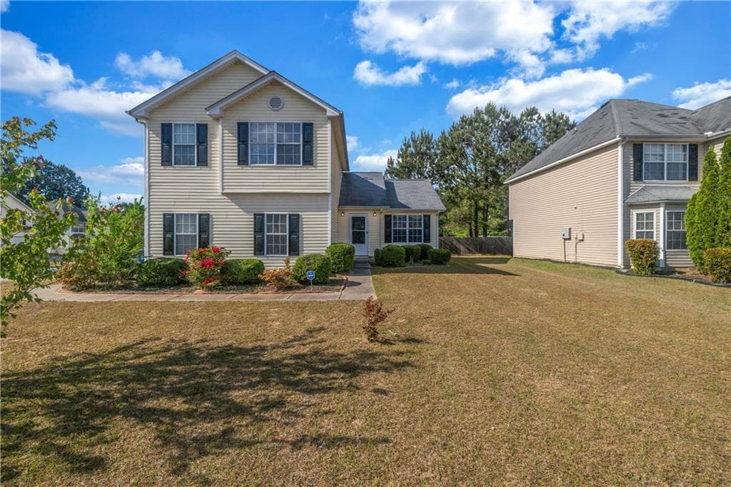 3 bedroom, 3 bathroom, 2,032 sq ft single family residence for sale at 1289 Labrador Lane, Riverdale, GA 30296
