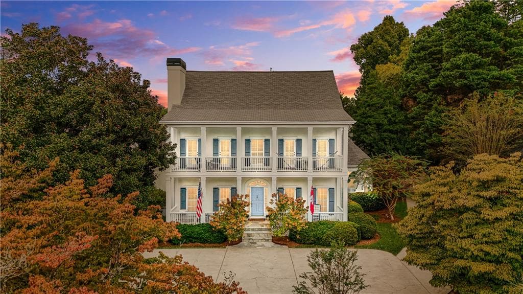 5 bedroom, 9 bathroom, 6,377 sq ft single family residence under contract at 1890 Kirkmont Drive, Marietta, GA 30064 — photo 2