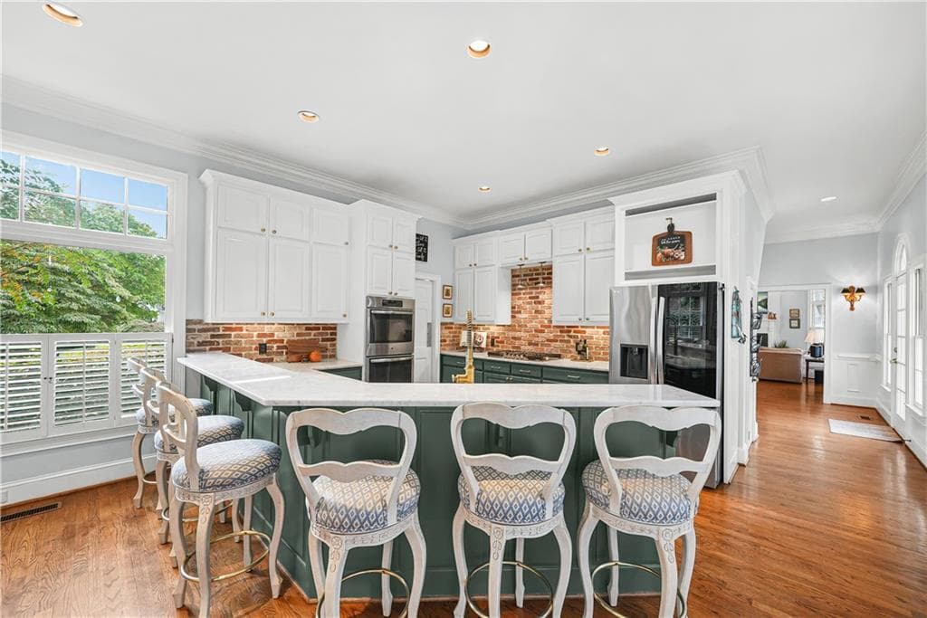 5 bedroom, 9 bathroom, 6,377 sq ft single family residence under contract at 1890 Kirkmont Drive, Marietta, GA 30064 — photo 5