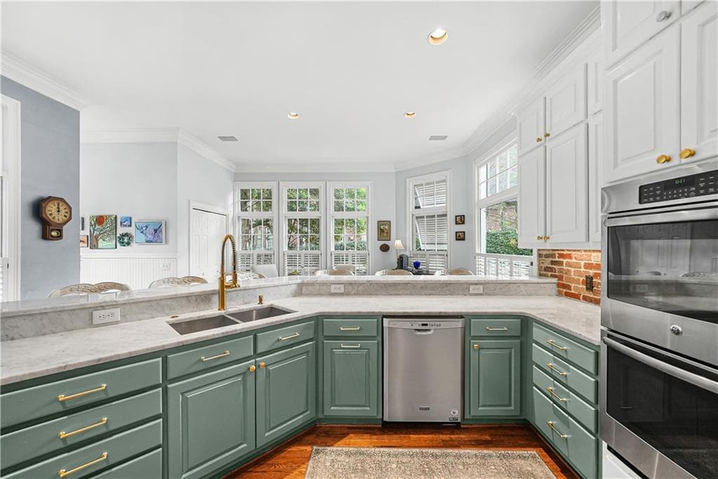 5 bedroom, 9 bathroom, 6,377 sq ft single family residence under contract at 1890 Kirkmont Drive, Marietta, GA 30064 — photo 9