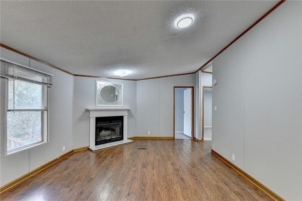 4 bedroom, 2 bathroom, 2,016 sq ft single family residence for sale at 5500 Hemlock Court, Lula, GA 30554 — photo 3