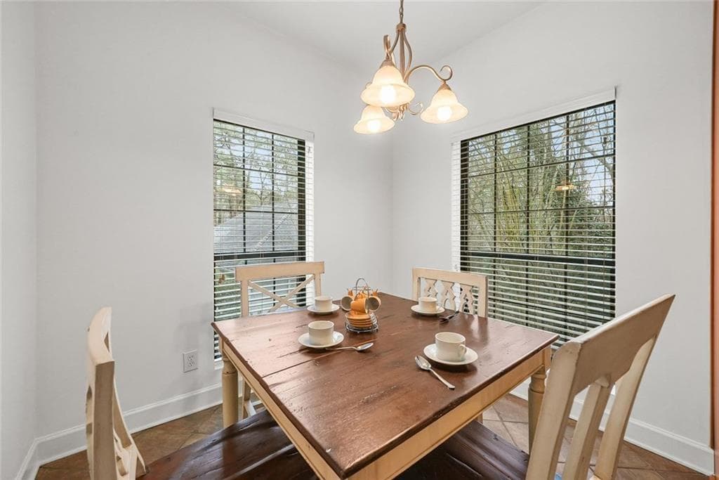 2 bedroom, 3 bathroom, 1,730 sq ft condominium for sale at 3071 Lenox Road 11, Atlanta, GA 30324 — photo 9