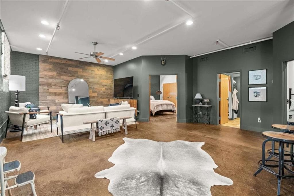 2 bedroom, 1 bathroom, 1,094 sq ft single family residence for sale at 205 Johnson Avenue, Carrollton, GA 30117 — photo 9