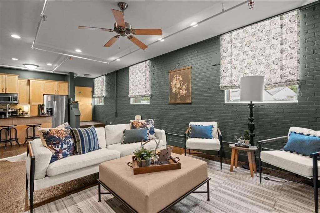 2 bedroom, 1 bathroom, 1,094 sq ft home for sale at 205 Johnson Avenue, Carrollton, GA