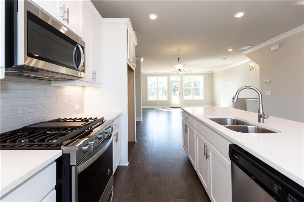 3 bedroom, 4 bathroom, 1,893 sq ft townhouse for rent at 4804 Larkin Pass 53, Buford, GA 30518 for $2,600 a month — photo 8
