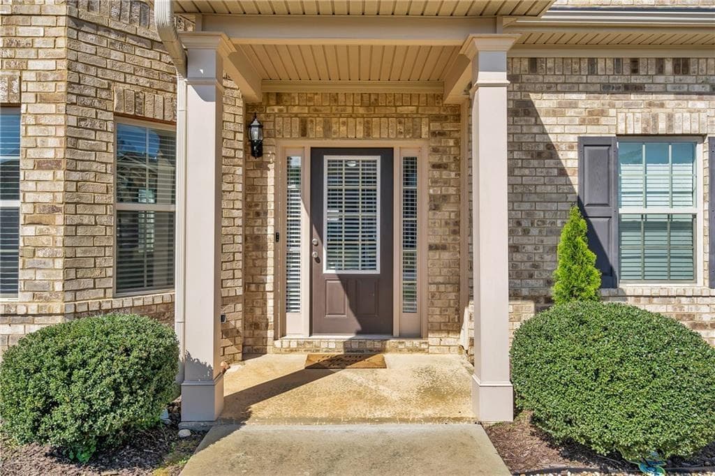 5 bedroom, 3 bathroom, 3,284 sq ft single family residence for rent at 5320 Ripken Road, Cumming, GA 30028 for $2,699 a month — photo 2