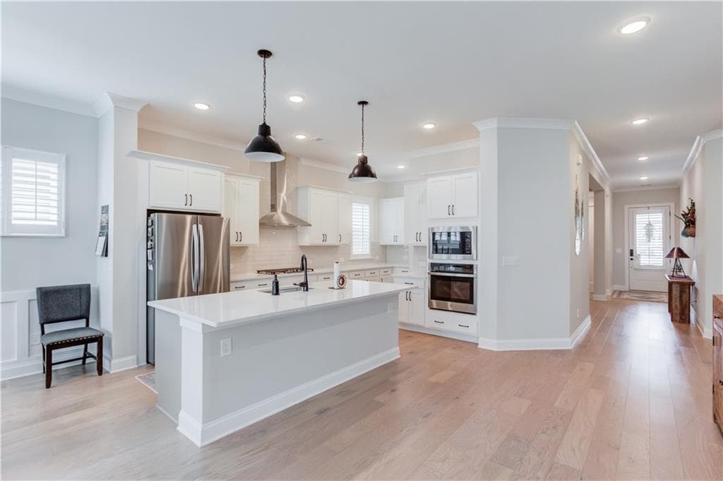 3 bedroom, 3 bathroom, 2,612 sq ft single family residence for sale at 6971 Scenic Overlook Trace, Flowery Branch, GA 30542 — photo 10