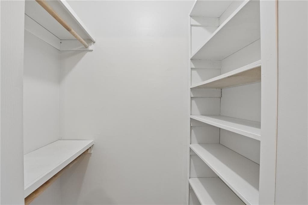 1 bedroom, 1 bathroom duplex for rent at 570 Woodward Avenue B, Atlanta, GA 30312 for $1,690 a month — photo 8