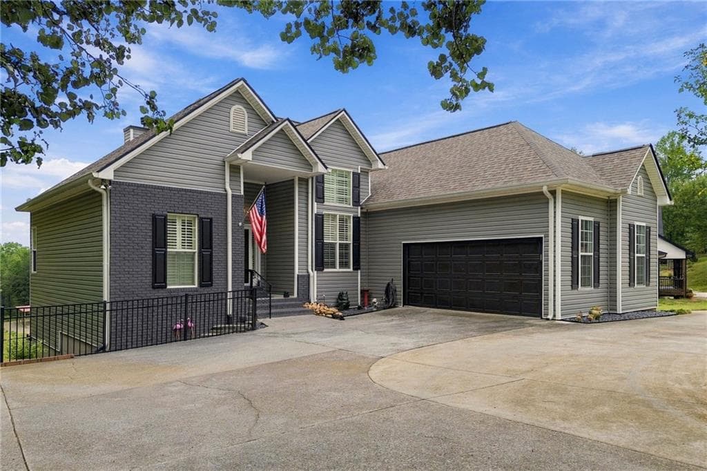 4 bedroom, 3 bathroom, 2,833 sq ft single family residence for sale at 203 Firetower Road, Jasper, GA 30143 — photo 3