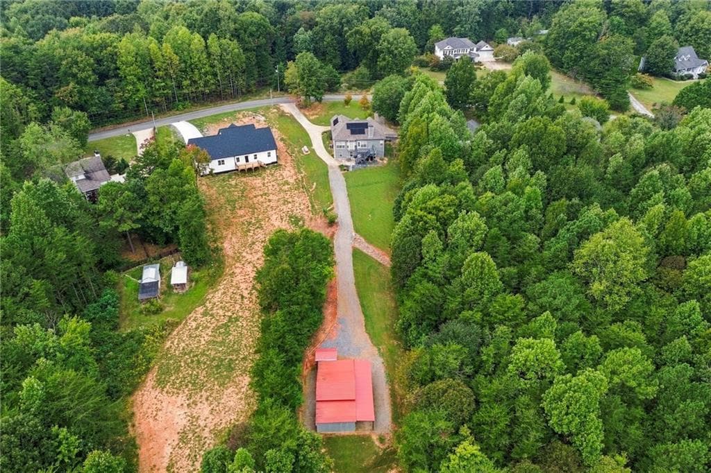4 bedroom, 3 bathroom, 2,833 sq ft single family residence for sale at 203 Firetower Road, Jasper, GA 30143 — photo 5
