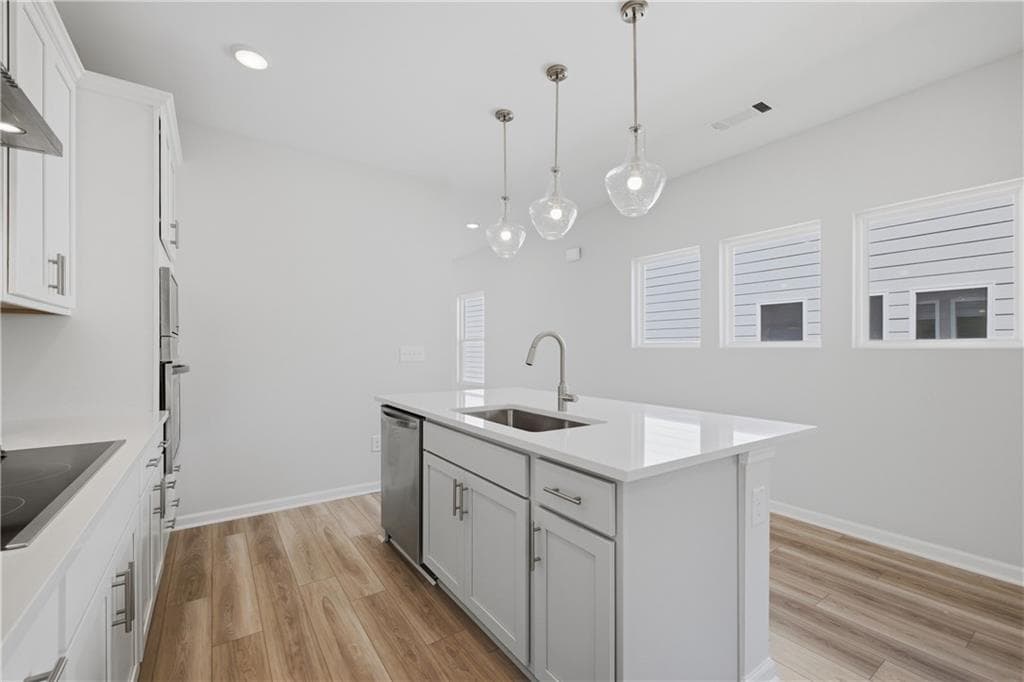 3 bedroom, 2 bathroom, 1,293 sq ft single family residence for sale at 516 Loblolly Lane, Canton, GA 30114 — photo 7