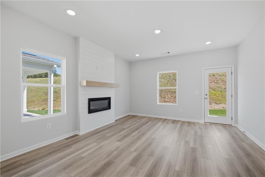 3 bedroom, 2 bathroom, 1,293 sq ft single family residence for sale at 516 Loblolly Lane, Canton, GA 30114 — photo 8