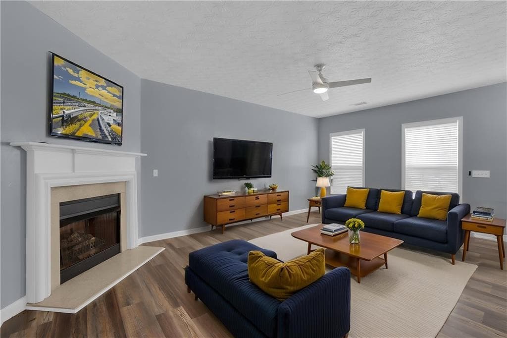 3 bedroom, 3 bathroom, 1,948 sq ft townhouse for sale at 4125 Magnolia Glen Walk 1, Norcross, GA 30093 — photo 4