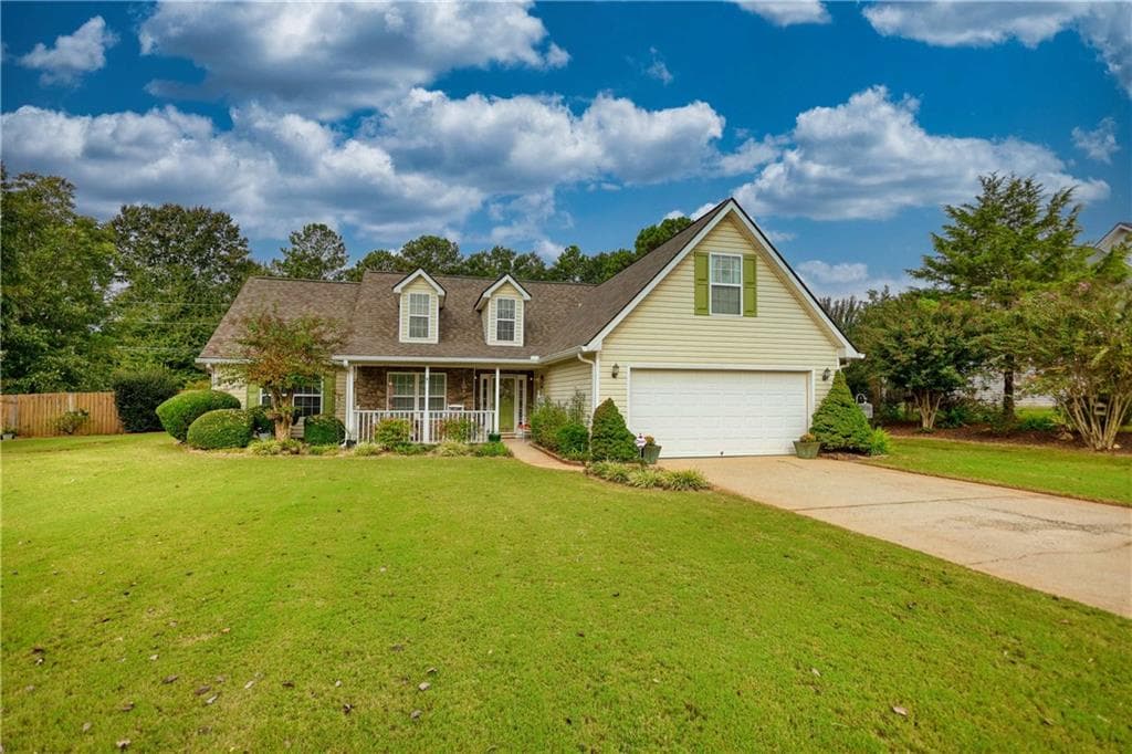 3 bedroom, 2 bathroom, 1,850 sq ft home for sale at 1038 Orchard Circle, Monroe, GA