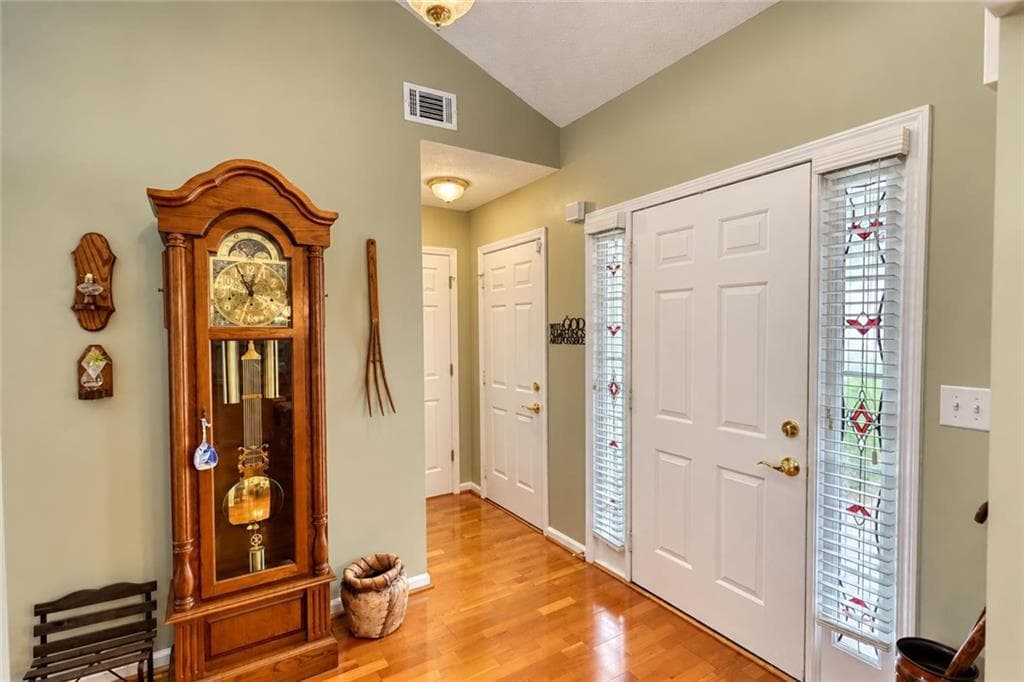 3 bedroom, 2 bathroom, 1,850 sq ft single family residence for sale at 1038 Orchard Circle, Monroe, GA 30656 — photo 9