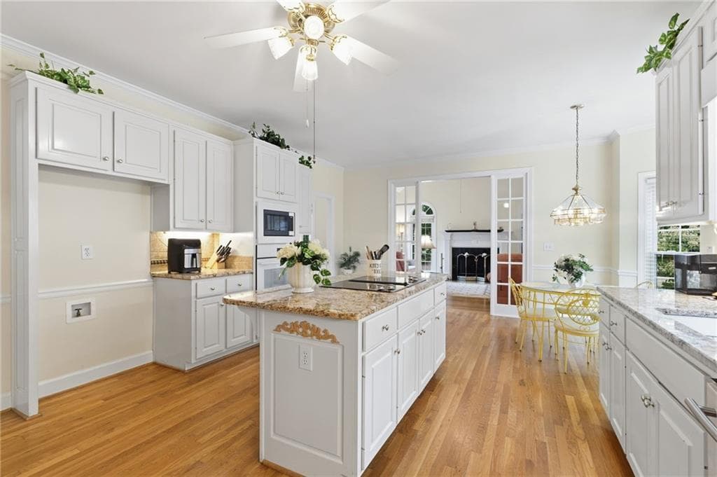 4 bedroom, 4 bathroom, 2,716 sq ft single family residence for sale at 2371 Wood Creek Court, Dacula, GA 30019 — photo 9