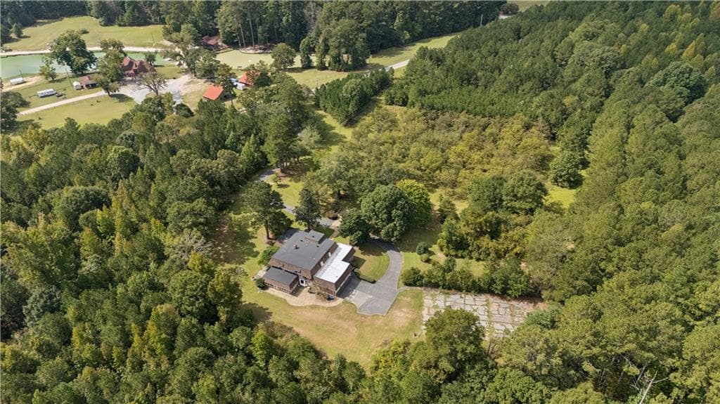 6 bedroom, 5 bathroom, 5,437 sq ft single family residence for sale at 1048 W Macedonia Church Road, Oxford, GA 30054 — photo 2