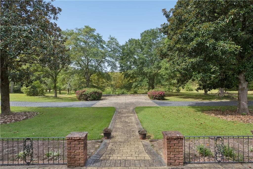 6 bedroom, 5 bathroom, 5,437 sq ft single family residence for sale at 1048 W Macedonia Church Road, Oxford, GA 30054 — photo 5