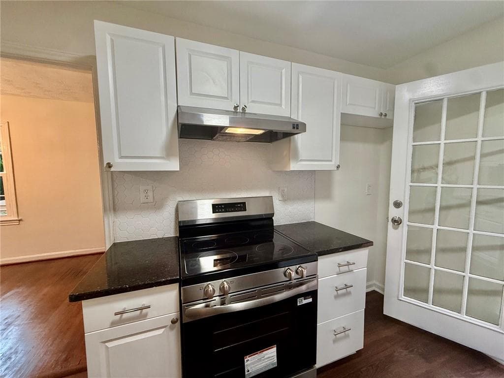 2 bedroom, 2 bathroom, 912 sq ft single family residence for sale at 1708 Jobeth Avenue, Atlanta, GA 30316 — photo 8