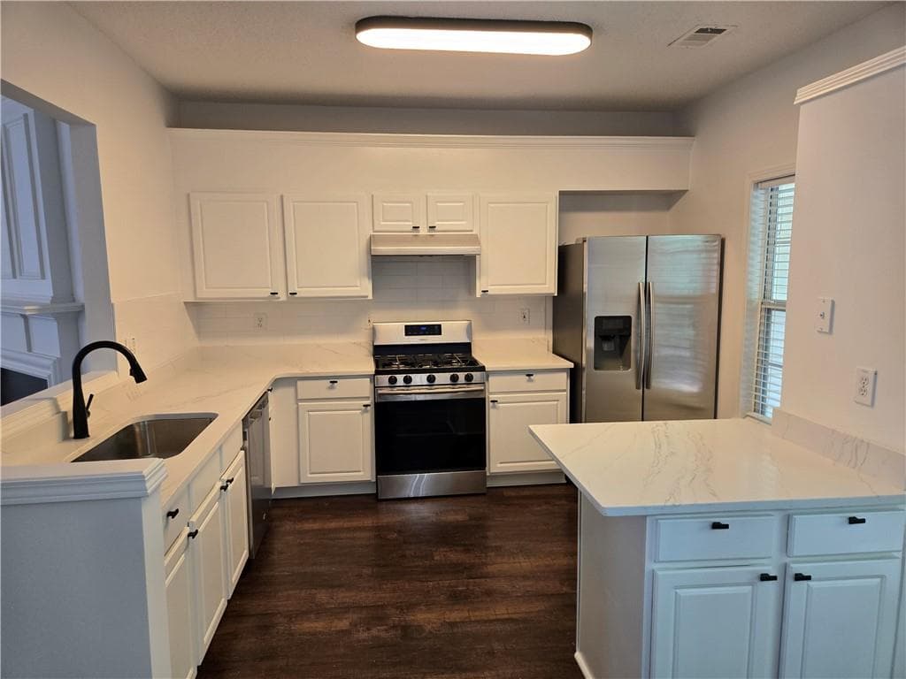 3 bedroom, 3 bathroom, 1,456 sq ft townhouse for rent at 5254 Reps Trace, Norcross, GA 30071 for $2,095 a month — photo 2
