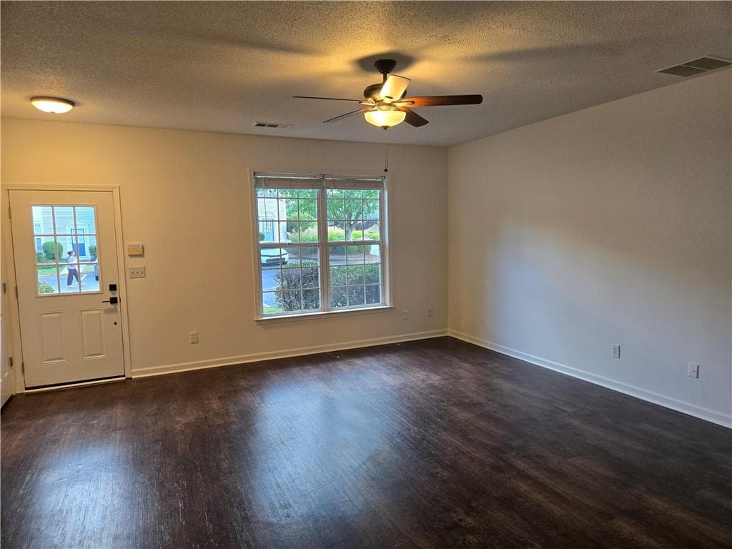 3 bedroom, 3 bathroom, 1,456 sq ft townhouse for rent at 5254 Reps Trace, Norcross, GA 30071 for $2,095 a month — photo 5