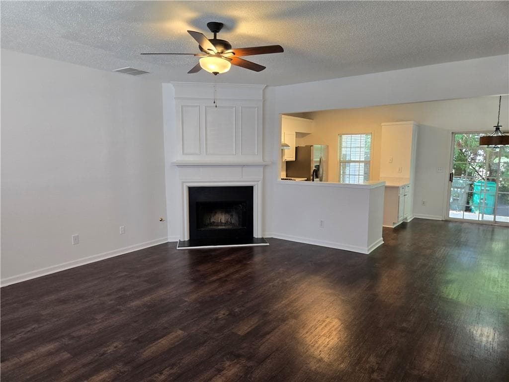 3 bedroom, 3 bathroom, 1,456 sq ft townhouse for rent at 5254 Reps Trace, Norcross, GA 30071 for $2,095 a month — photo 6