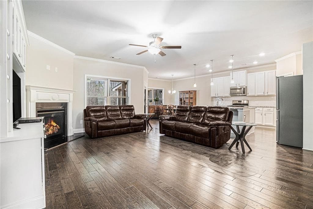 5 bedroom, 4 bathroom, 4,666 sq ft single family residence for sale at 1053 Ruddy Duck Drive, Jefferson, GA 30549 — photo 7