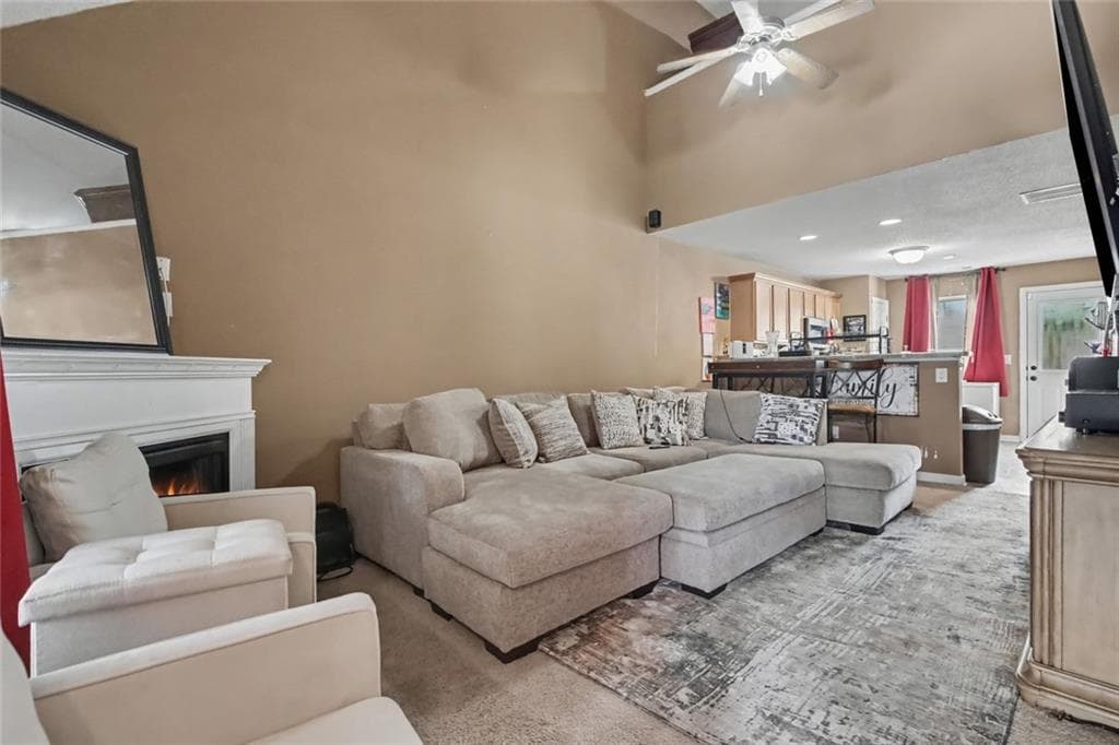 3 bedroom, 3 bathroom, 1,860 sq ft single family residence for sale at 118 Jaclyn Way, Fairburn, GA 30213 — photo 3