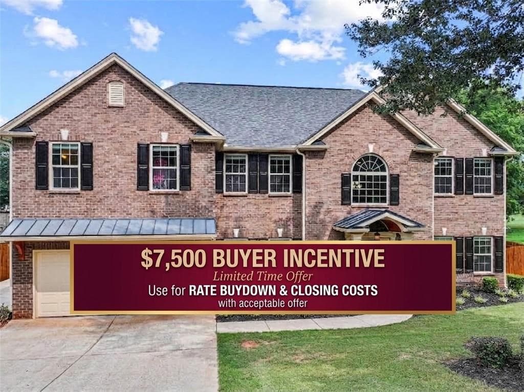4 bedroom, 3 bathroom, 3,550 sq ft single family residence for sale at 5727 Pleasant Woods Drive, Flowery Branch, GA 30542
