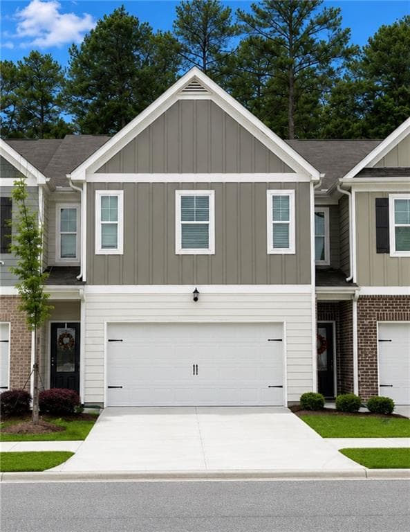 4 bedroom, 3 bathroom, 1,812 sq ft townhouse under contract at 1448 Barlow Road, Lithonia, GA 30058