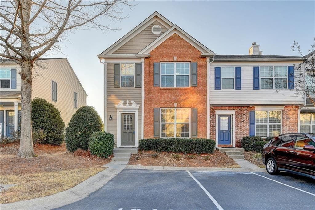 3 bedroom, 3 bathroom, 1,386 sq ft townhouse for rent at 1044 Prestwyck Court, Alpharetta, GA 30004 for $2,325 a month — photo 1 of 32