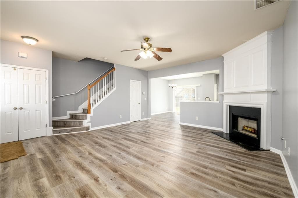 3 bedroom, 3 bathroom, 1,386 sq ft townhouse for rent at 1044 Prestwyck Court, Alpharetta, GA 30004 for $2,325 a month — photo 6