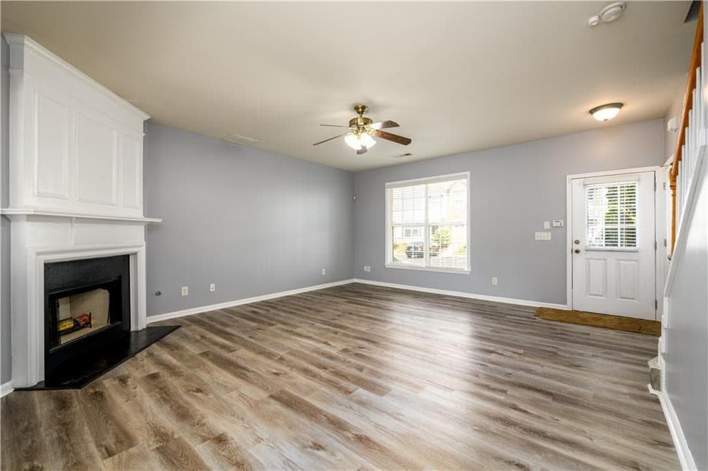 3 bedroom, 3 bathroom, 1,386 sq ft townhouse for rent at 1044 Prestwyck Court, Alpharetta, GA 30004 for $2,325 a month — photo 7