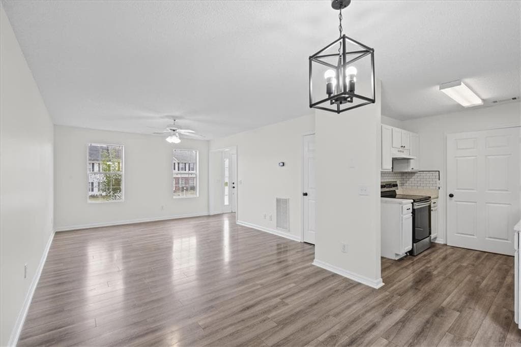 2 bedroom, 3 bathroom, 1,348 sq ft townhouse for sale at 115 Westside Chase, Cartersville, GA 30120 — photo 6