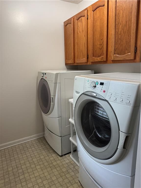 2 bedroom, 2 bathroom, 1,685 sq ft condominium for sale at 6306 Deerings Hollow, Peachtree Corners, GA 30092 — photo 6