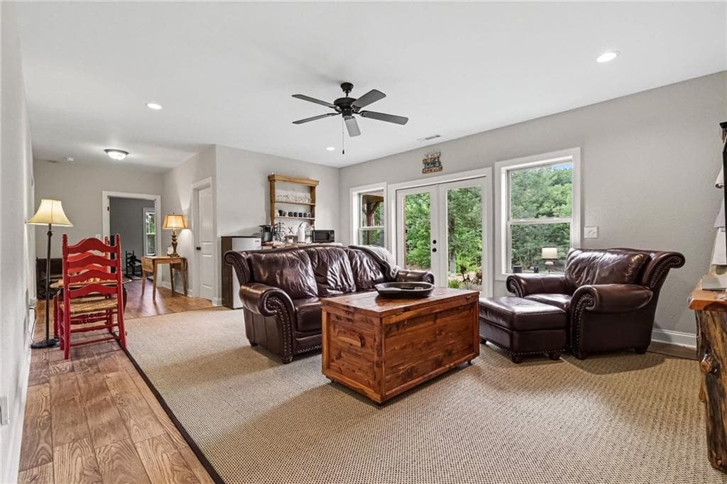 5 bedroom, 4 bathroom, 3,590 sq ft single family residence for sale at 161 Hill Place, Blairsville, GA 30512 — photo 4