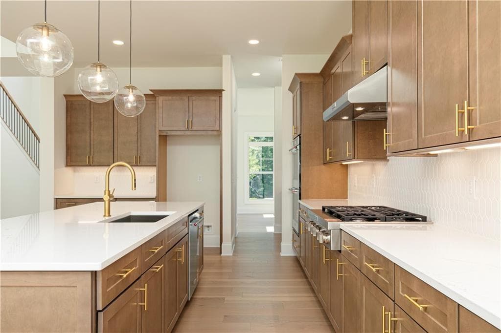 5 bedroom, 6 bathroom, 3,341 sq ft single family residence for sale at 2405 Bleckley Place, Cumming, GA 30041 — photo 8
