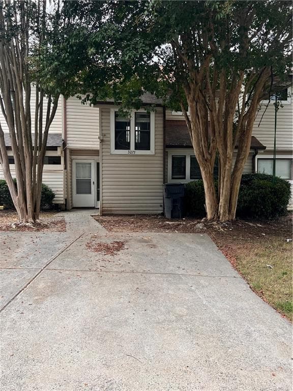 2 bedroom, 3 bathroom, 1,263 sq ft townhouse for sale at 3275 Tennington Place, Lawrenceville, GA 30044 — photo 2