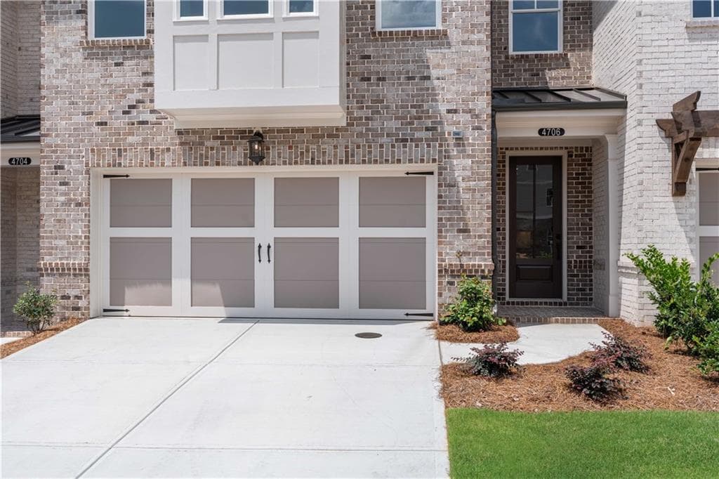 3 bedroom, 3 bathroom, 2,233 sq ft townhouse for sale at 5452 Bandolino Lane 412, Peachtree Corners, GA 30092 — photo 7