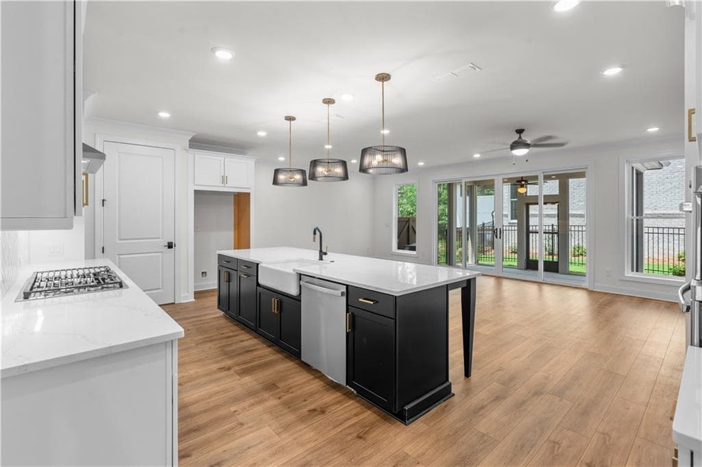 3 bedroom, 3 bathroom, 2,233 sq ft townhouse for sale at 5452 Bandolino Lane 412, Peachtree Corners, GA 30092 — photo 10