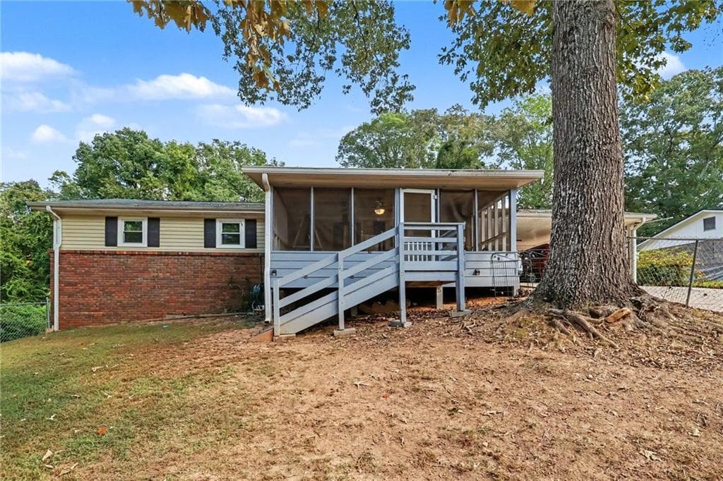 3 bedroom, 2 bathroom, 1,032 sq ft single family residence for sale at 8942 Meadow Drive, Lithia Springs, GA 30122 — photo 2