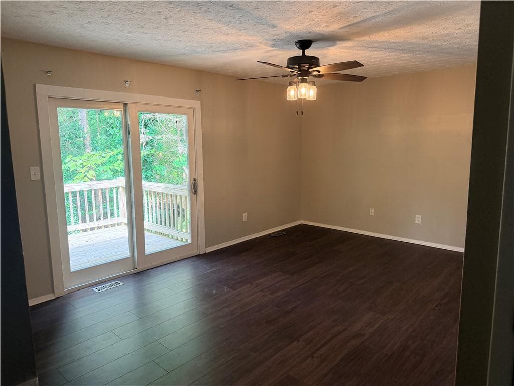 4 bedroom, 2 bathroom, 1,660 sq ft single family residence for sale at 305 Birch Rill Drive, Alpharetta, GA 30022 — photo 4