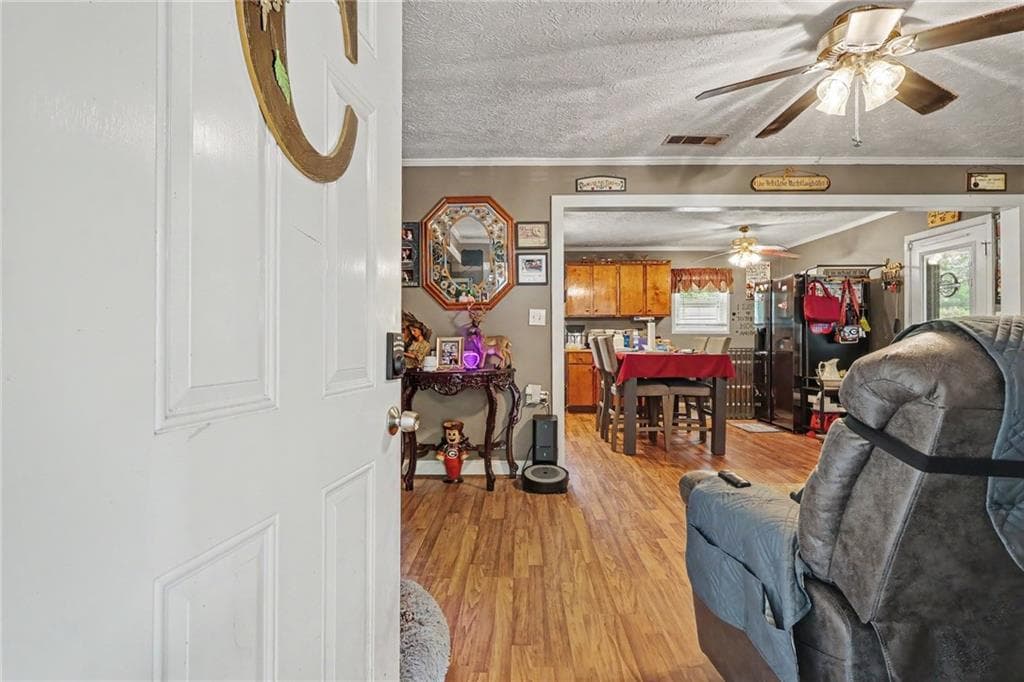 3 bedroom, 2 bathroom, 1,032 sq ft single family residence for sale at 8942 Meadow Drive, Lithia Springs, GA 30122 — photo 6