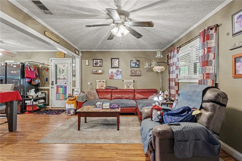 3 bedroom, 2 bathroom, 1,032 sq ft single family residence for sale at 8942 Meadow Drive, Lithia Springs, GA 30122 — photo 7