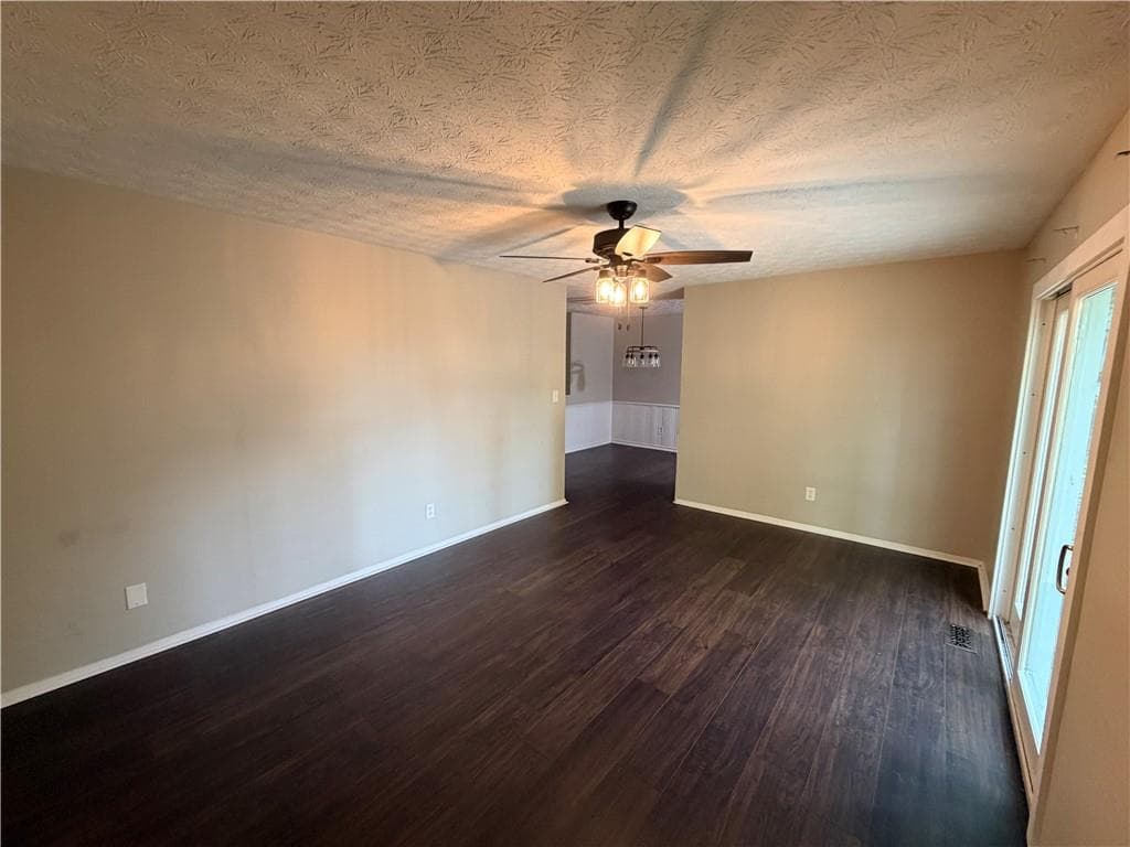 4 bedroom, 2 bathroom, 1,660 sq ft single family residence for sale at 305 Birch Rill Drive, Alpharetta, GA 30022 — photo 6