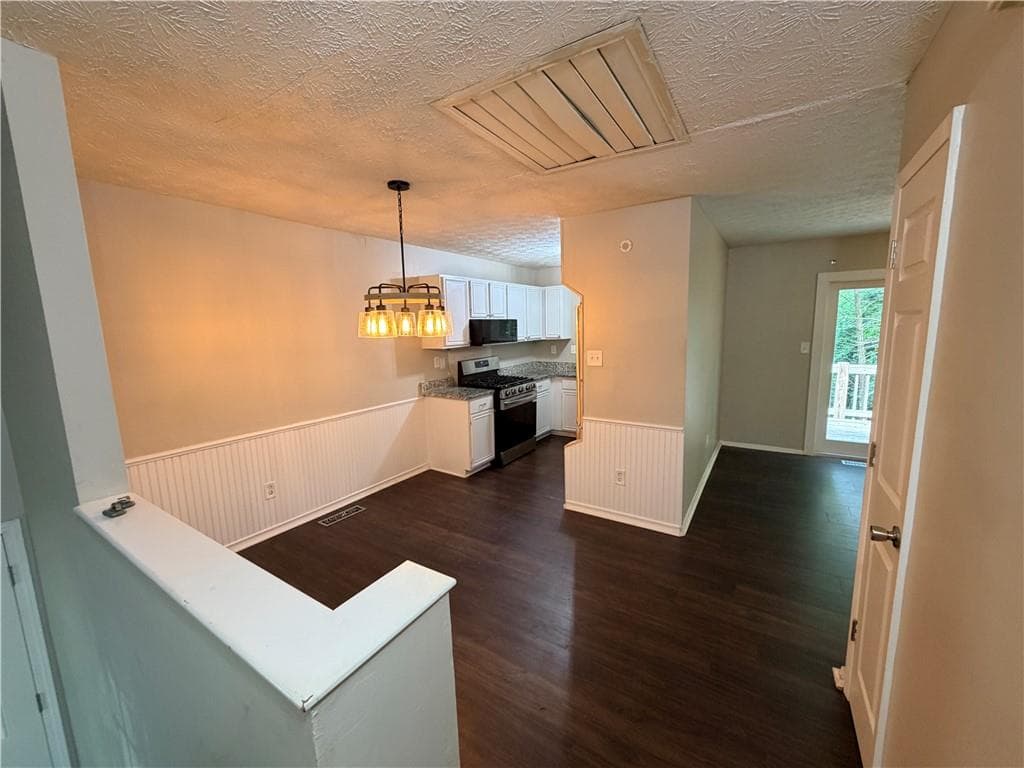 4 bedroom, 2 bathroom, 1,660 sq ft single family residence for sale at 305 Birch Rill Drive, Alpharetta, GA 30022 — photo 7