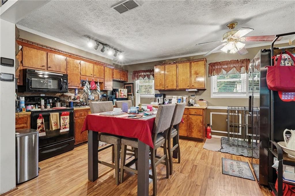 3 bedroom, 2 bathroom, 1,032 sq ft single family residence for sale at 8942 Meadow Drive, Lithia Springs, GA 30122 — photo 9