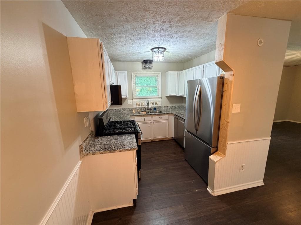 4 bedroom, 2 bathroom, 1,660 sq ft single family residence for sale at 305 Birch Rill Drive, Alpharetta, GA 30022 — photo 8