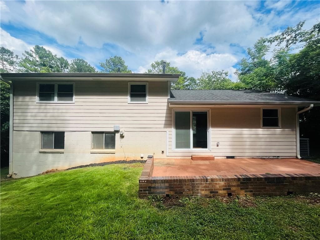 4 bedroom, 2 bathroom, 1,826 sq ft single family residence for rent at 2237 Scotty Cir, Decatur, GA 30032 for $2,400 a month — photo 2