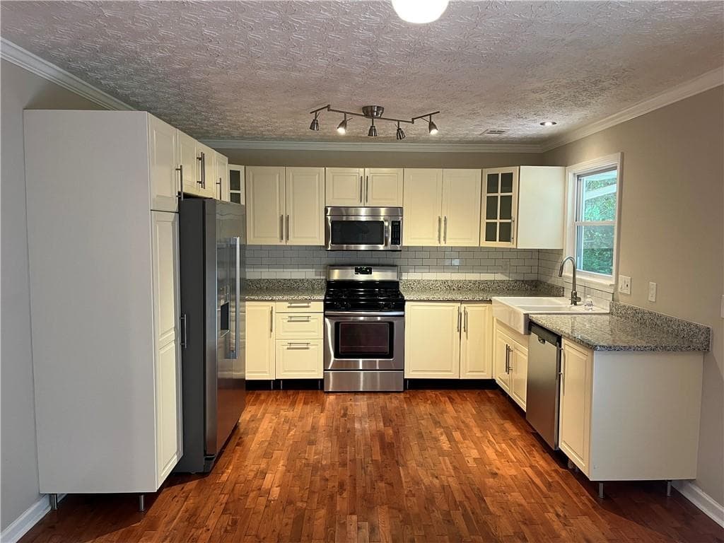 4 bedroom, 2 bathroom, 1,826 sq ft single family residence for rent at 2237 Scotty Cir, Decatur, GA 30032 for $2,400 a month — photo 4
